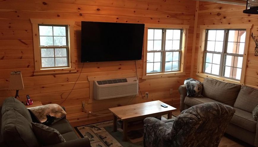 The Genoa Cabin- Living Room