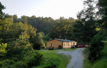 Sandstone Log Cabin - Main